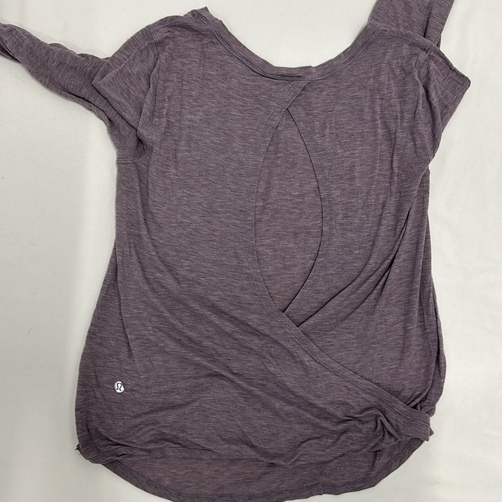 Lululemon Wild Twist Sleeve T-shirt - Picture 6 of 7